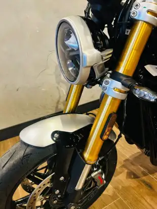 TRIUMPH-SPEED TWIN RS-2025