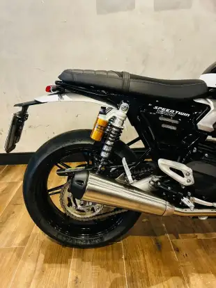 TRIUMPH-SPEED TWIN RS-2025