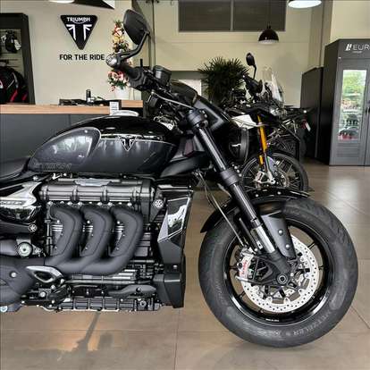 TRIUMPH-ROCKET III STORM R-2025