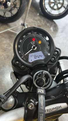 TRIUMPH-SCRAMBLER 900-2024