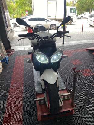 TRIUMPH-STREET TRIPLE 675 ABS-2014