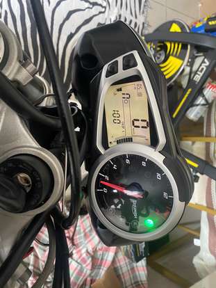 TRIUMPH-STREET TRIPLE 675 ABS-2014