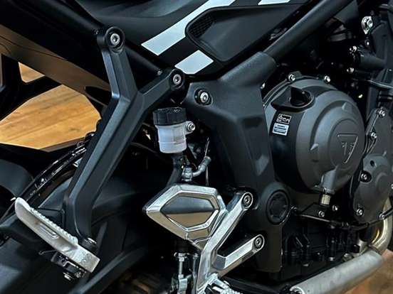 TRIUMPH-TRIDENT 660 TRIUMPH-TRIDENT 660-2025