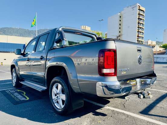 VOLKSWAGEN-AMAROK-2017