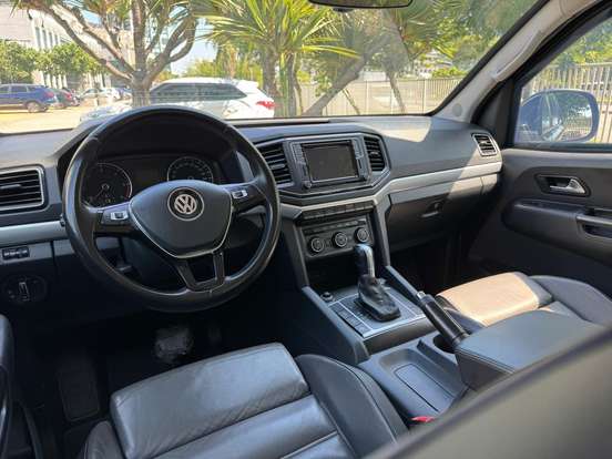 VOLKSWAGEN-AMAROK-2018