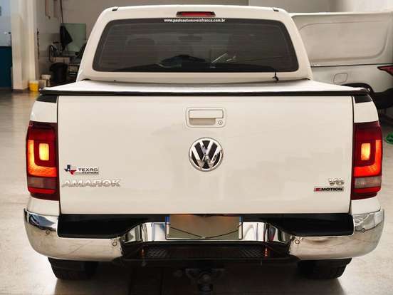 VOLKSWAGEN-AMAROK-2021