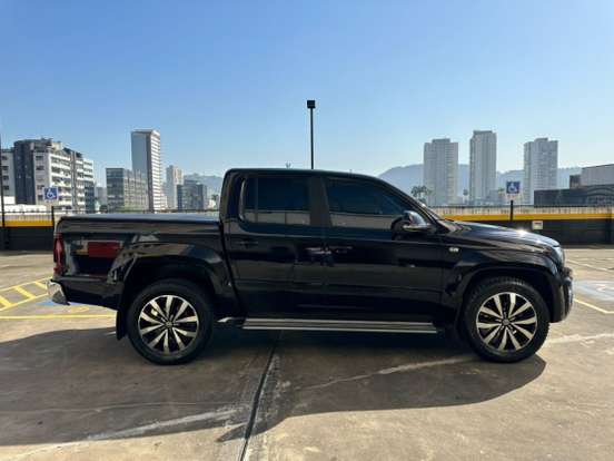 VOLKSWAGEN-AMAROK-2021