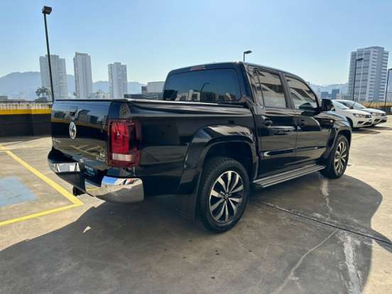 VOLKSWAGEN-AMAROK-2021