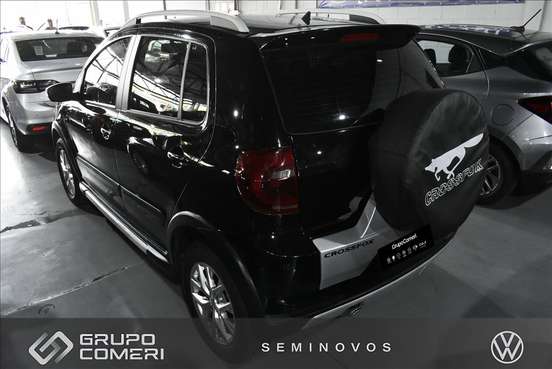 VOLKSWAGEN-CROSSFOX-2013