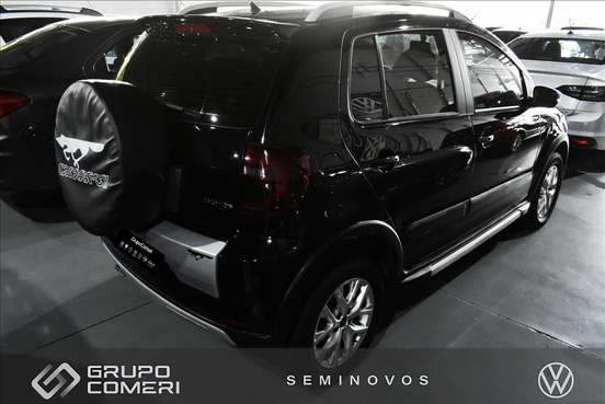 VOLKSWAGEN-CROSSFOX-2013