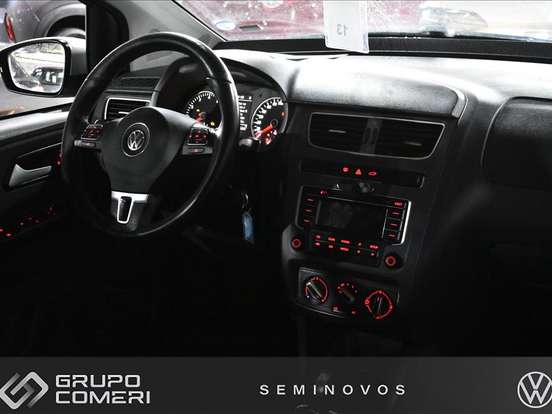 VOLKSWAGEN-CROSSFOX-1.6 MI FLEX 8V 4P AUTOMATIZADO VOLKSWAGEN-CROSSFOX-2013