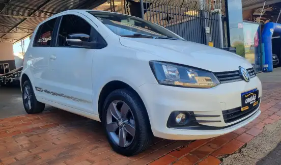 VOLKSWAGEN-FOX-2021