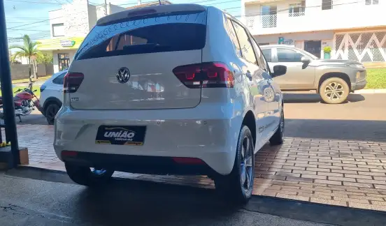 VOLKSWAGEN-FOX-2021