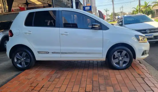 VOLKSWAGEN-FOX-2021