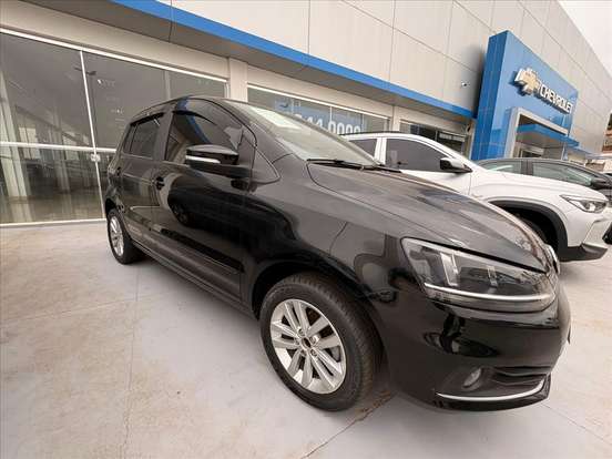 VOLKSWAGEN-FOX-2020