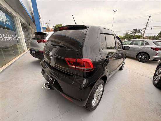 VOLKSWAGEN-FOX-2020