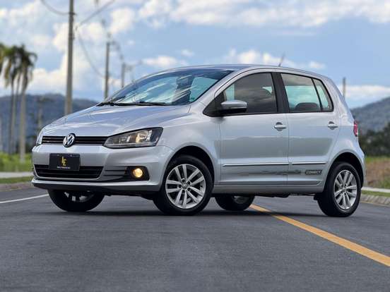 VOLKSWAGEN-FOX-2019