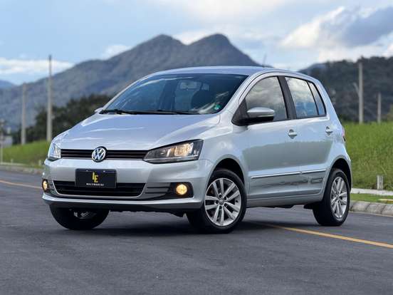 VOLKSWAGEN-FOX-2019