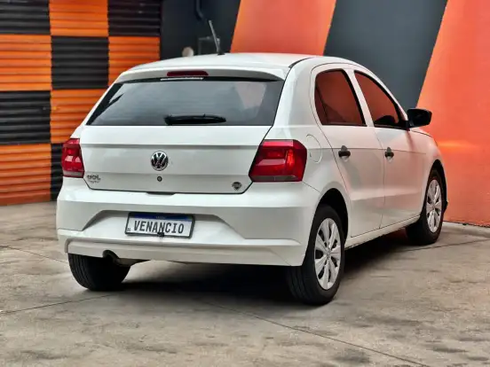 VOLKSWAGEN-GOL-2022
