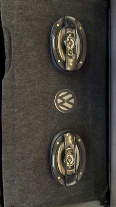 VOLKSWAGEN-GOL-1990
