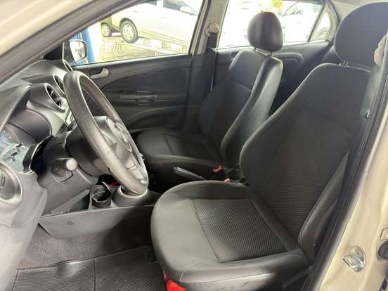 VOLKSWAGEN-GOL-1.6 MI TRENDLINE 8V FLEX 4P MANUAL VOLKSWAGEN-GOL-2014
