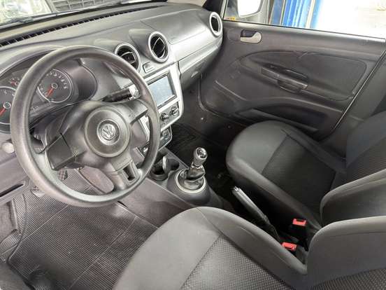 VOLKSWAGEN-GOL-2014