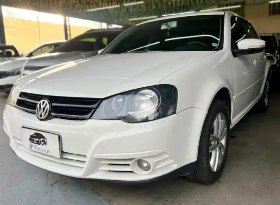 VOLKSWAGEN-GOLF-2013