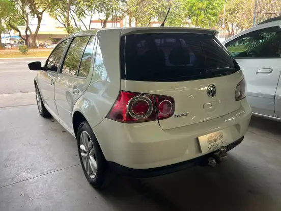 VOLKSWAGEN-GOLF-2013