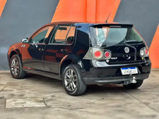 VOLKSWAGEN-GOLF-2009