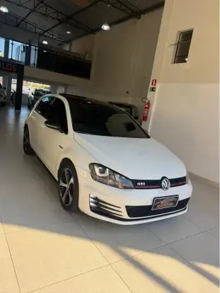 VOLKSWAGEN-GOLF-2013