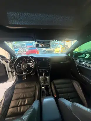 VOLKSWAGEN-GOLF-2013