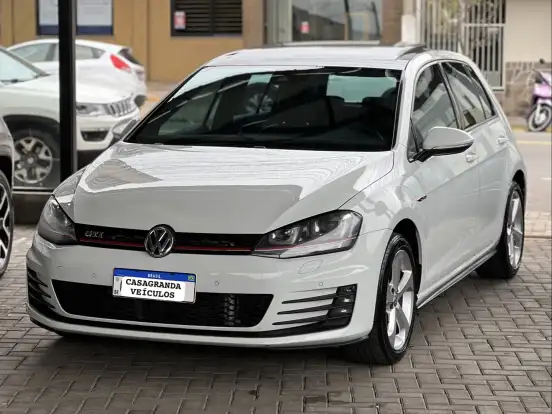 VOLKSWAGEN-GOLF-2014