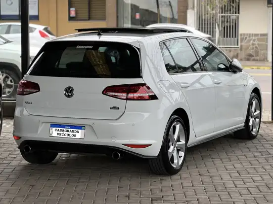VOLKSWAGEN-GOLF-2.0 TSI GTI 16V TURBO GASOLINA 4P AUTOMÁTICO VOLKSWAGEN-GOLF-2014