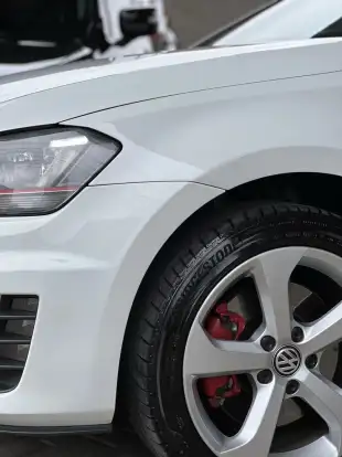 VOLKSWAGEN-GOLF-2014