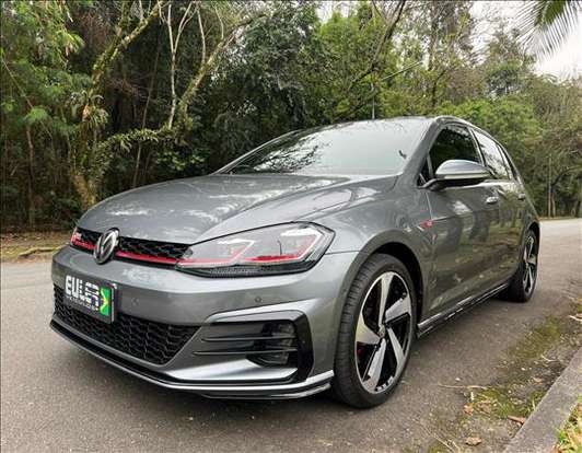 VOLKSWAGEN-GOLF-2019