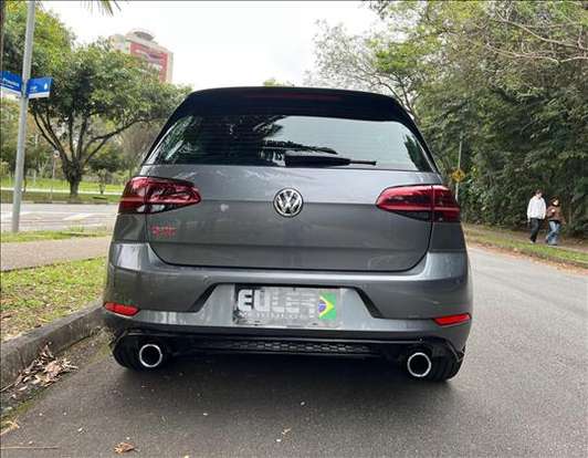 VOLKSWAGEN-GOLF-2019