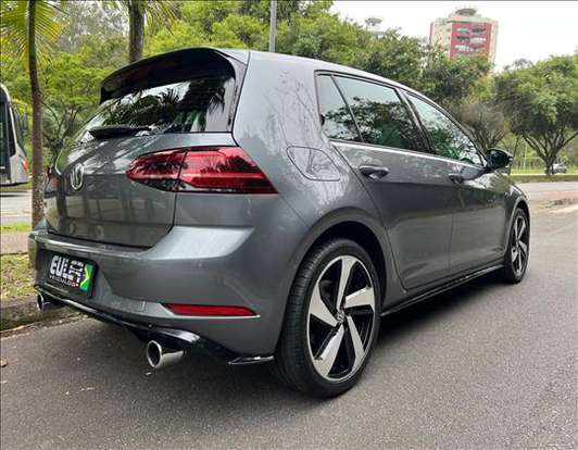 VOLKSWAGEN-GOLF-2019