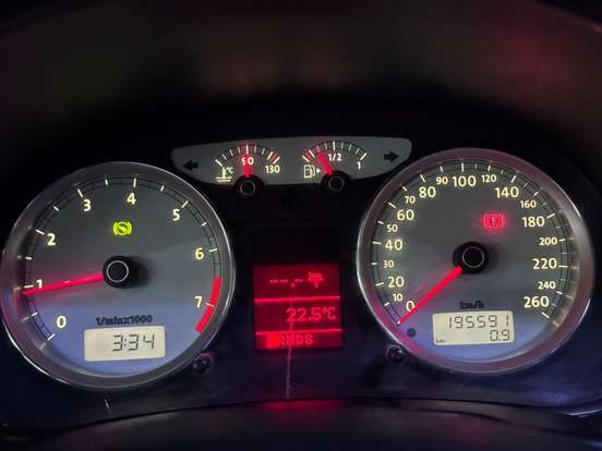 VOLKSWAGEN-GOLF-2013