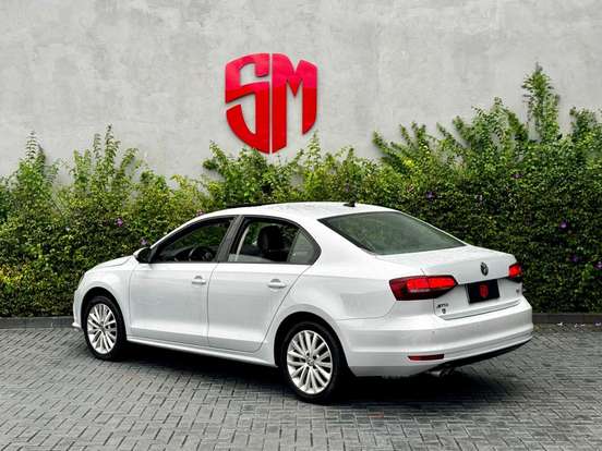 VOLKSWAGEN-JETTA-1.4 16V TSI COMFORTLINE GASOLINA 4P TIPTRONIC VOLKSWAGEN-JETTA-2016