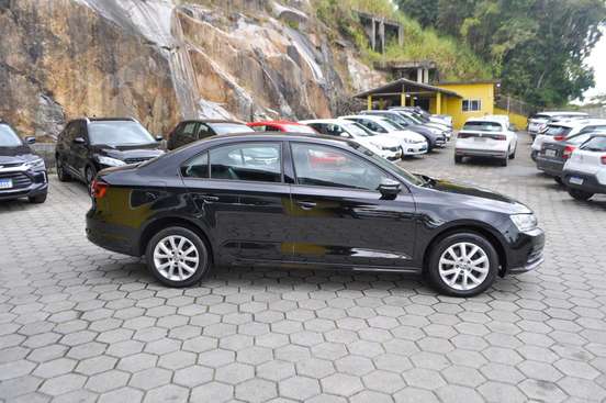 VOLKSWAGEN-JETTA-1.4 16V TSI TRENDLINE GASOLINA 4P TIPTRONIC VOLKSWAGEN-JETTA-2016