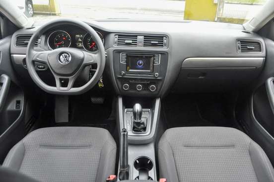 VOLKSWAGEN-JETTA-1.4 16V TSI TRENDLINE GASOLINA 4P TIPTRONIC VOLKSWAGEN-JETTA-2016