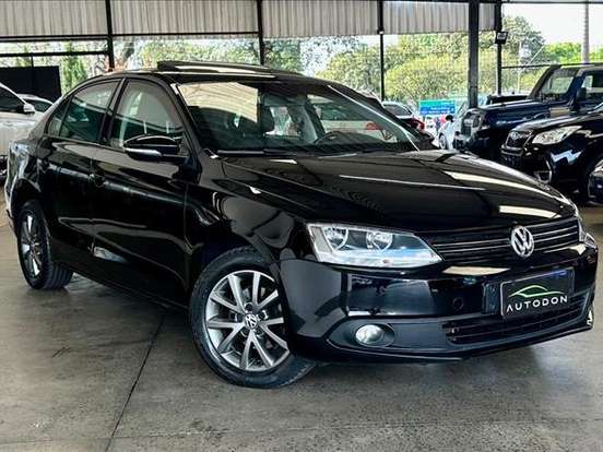 VOLKSWAGEN-JETTA-2.0 COMFORTLINE GASOLINA 4P TIPTRONIC VOLKSWAGEN-JETTA-2011