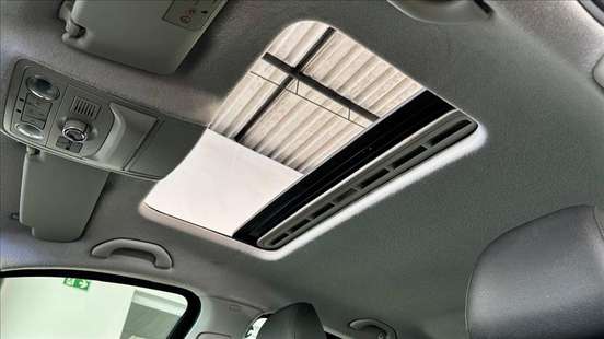 VOLKSWAGEN-JETTA-2011