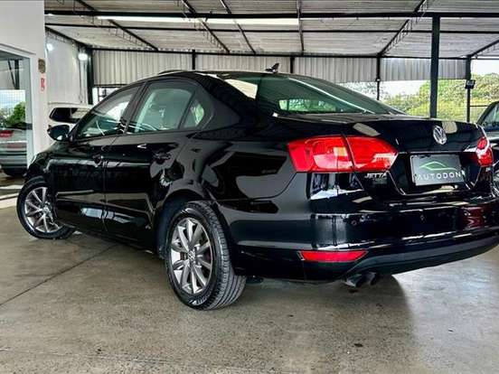 VOLKSWAGEN-JETTA-2.0 COMFORTLINE GASOLINA 4P TIPTRONIC VOLKSWAGEN-JETTA-2011