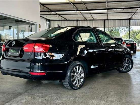 VOLKSWAGEN-JETTA-2.0 COMFORTLINE GASOLINA 4P TIPTRONIC VOLKSWAGEN-JETTA-2011