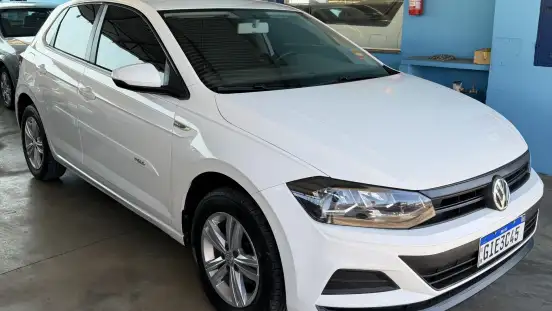 VOLKSWAGEN-POLO-2017