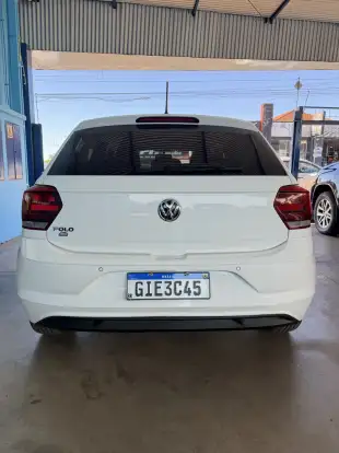 VOLKSWAGEN-POLO-2017