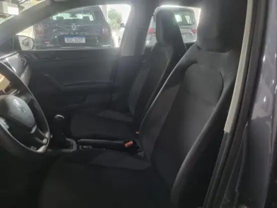 VOLKSWAGEN-POLO-2025