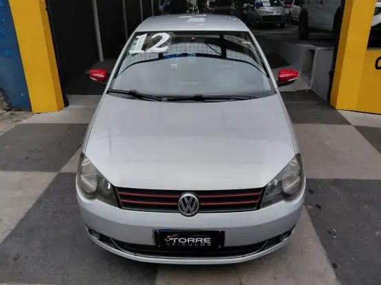 VOLKSWAGEN-POLO-2011