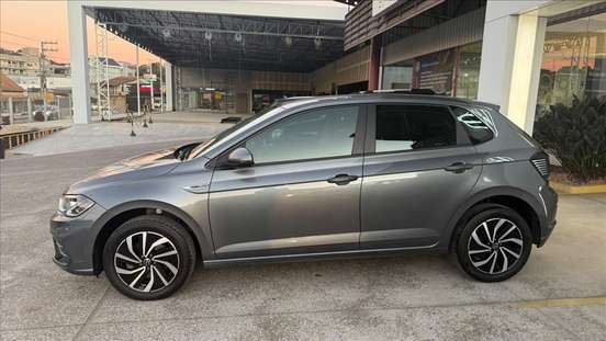 VOLKSWAGEN-POLO-2023